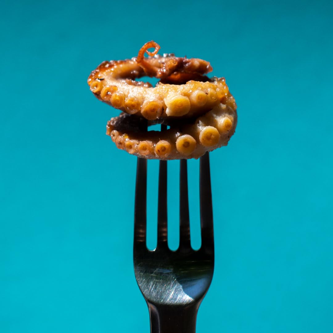Ati Manel Octopus in Garlic Sauce, 110G